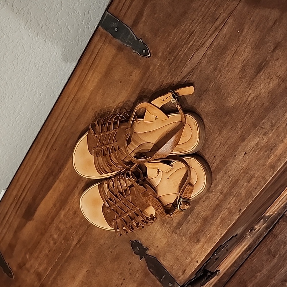 Born Leather Sandels